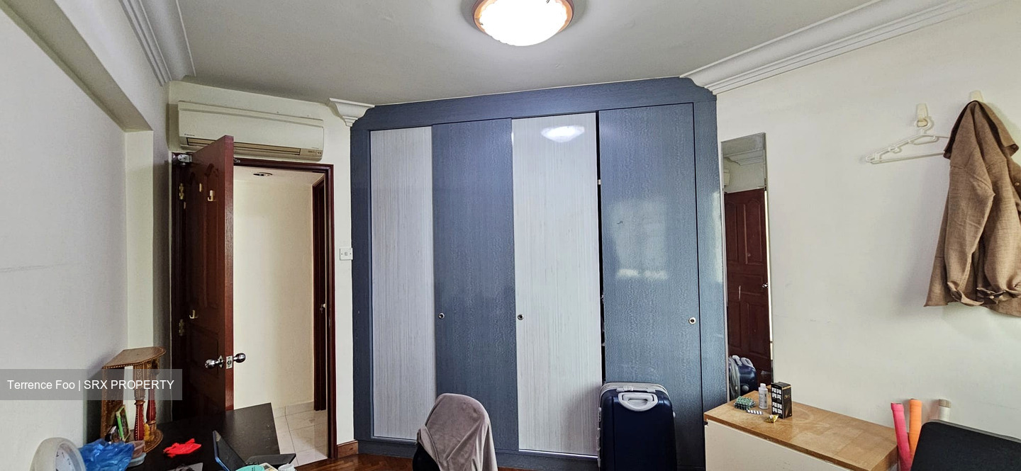 Melville Park (D18), Condominium #580734051